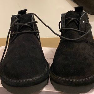 Black BEARPAW Skye size 7